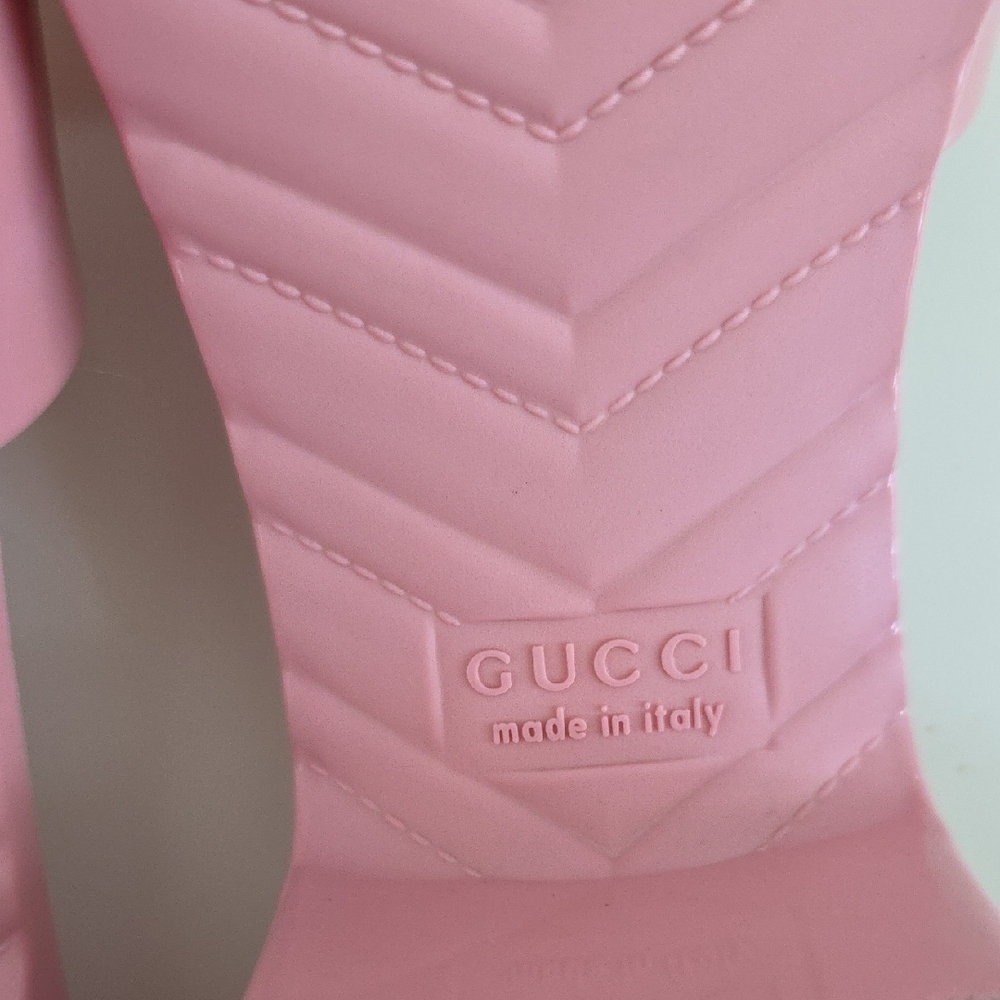 Gucci Pink Patent Leather Slide Mules - Picture 5 of 7